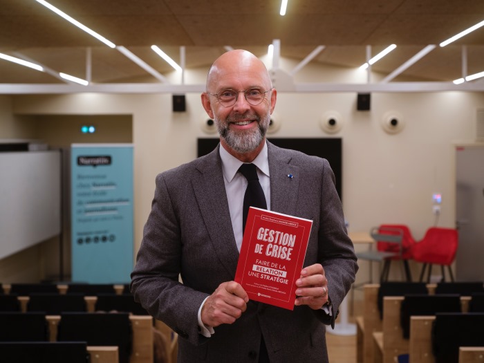 Frédéric Fougerat lors de la soirée dédicace chez Narratiiv