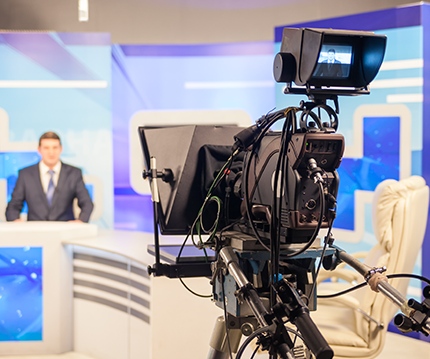 Equipement dans le Mastère journaliste Présentateur TV